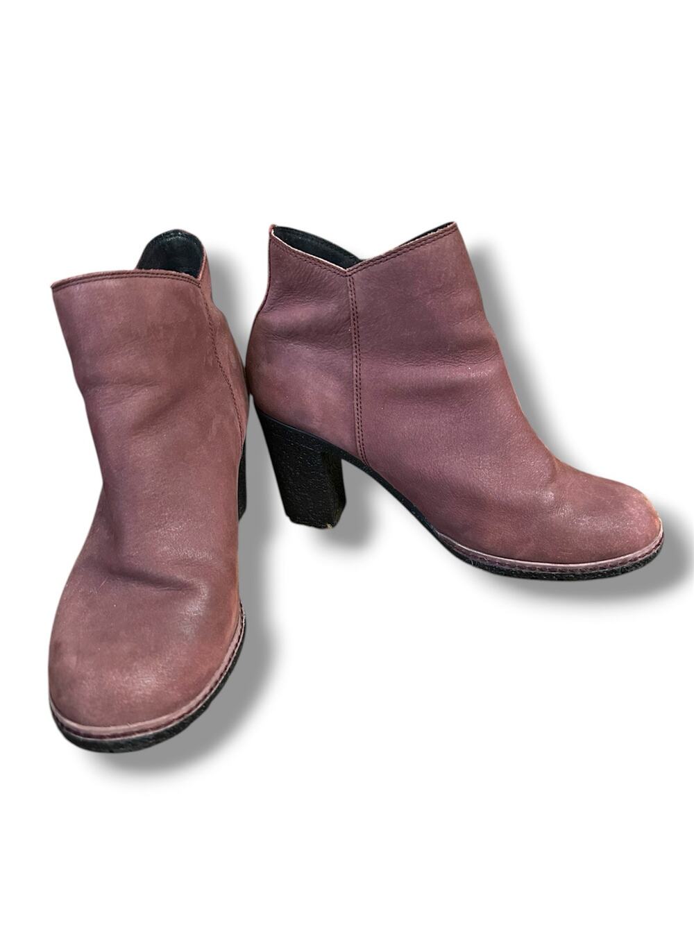 Timberland Women's Dark Purple 'Tillston' Plum Leather Ankle Heel Bootie Size 8